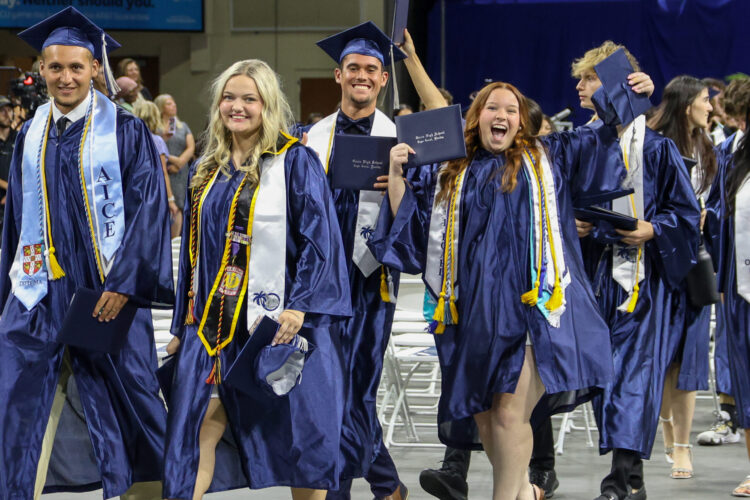 PHOTO GALLERY 2 | Oasis Class of 2026 graduates